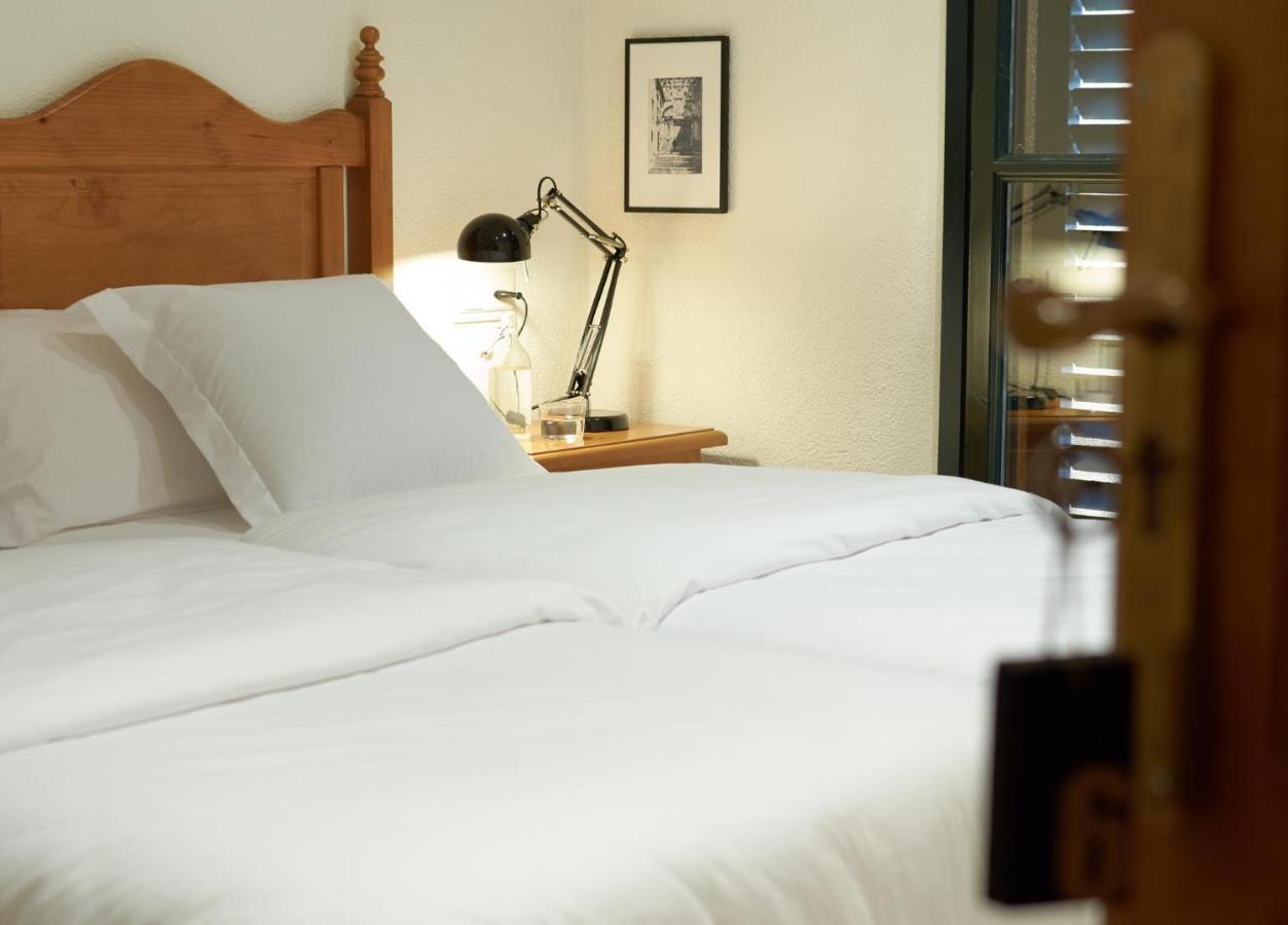 Hostal Can Maret Vilademuls Esterno foto