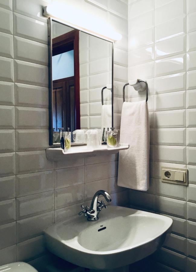 Hostal Can Maret Vilademuls Esterno foto